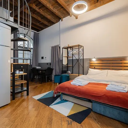 Comodo E Confortevole Loft A Due Passi Dal Duomo Di E I Navigli Apartament